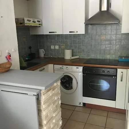 Apartment T2 Proche De La *